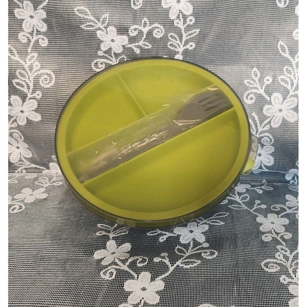 Pampered Chef Salad Cutting Bowl Set with Packaged utensils